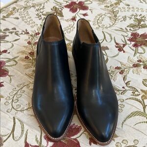Women’s Black Leather Shoes
